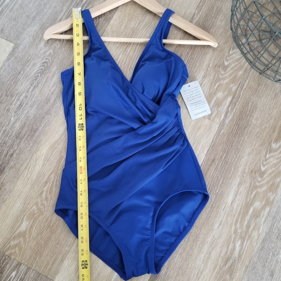 Miraclesuit One Piece Swimsuit Oceanus NWT Purple Molded Cups Crisscross Ruching - Picture 7 of 11
